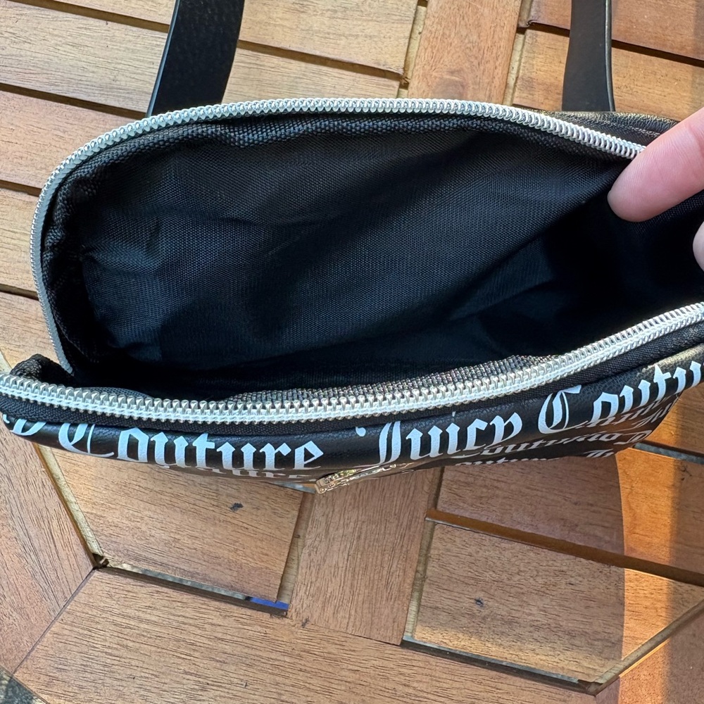 Juicy Couture Black and White Logo Crossbody Bag (Fanny-Pack) - Picture 3 of 6